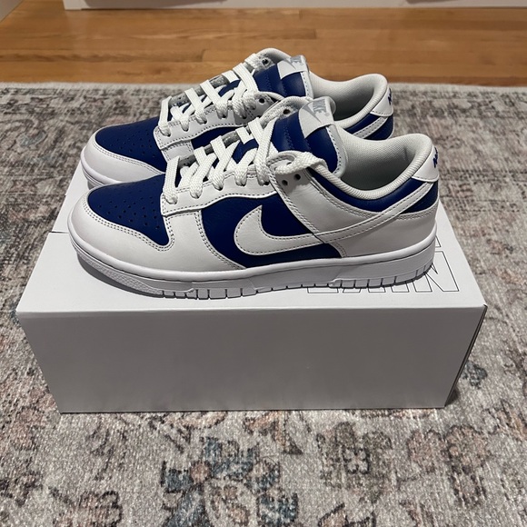 Nike Dunks - Woman’s size 8 - brand new - Picture 5 of 6